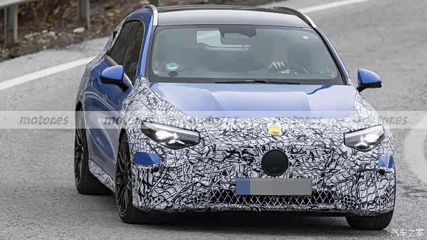 车尾电动扰流板 最快2026年底发布 纯电奔驰AMG CLA猎装版谍照
